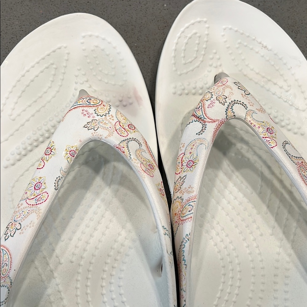 CROCS White Flip Flop Sandals - Picture 5 of 12